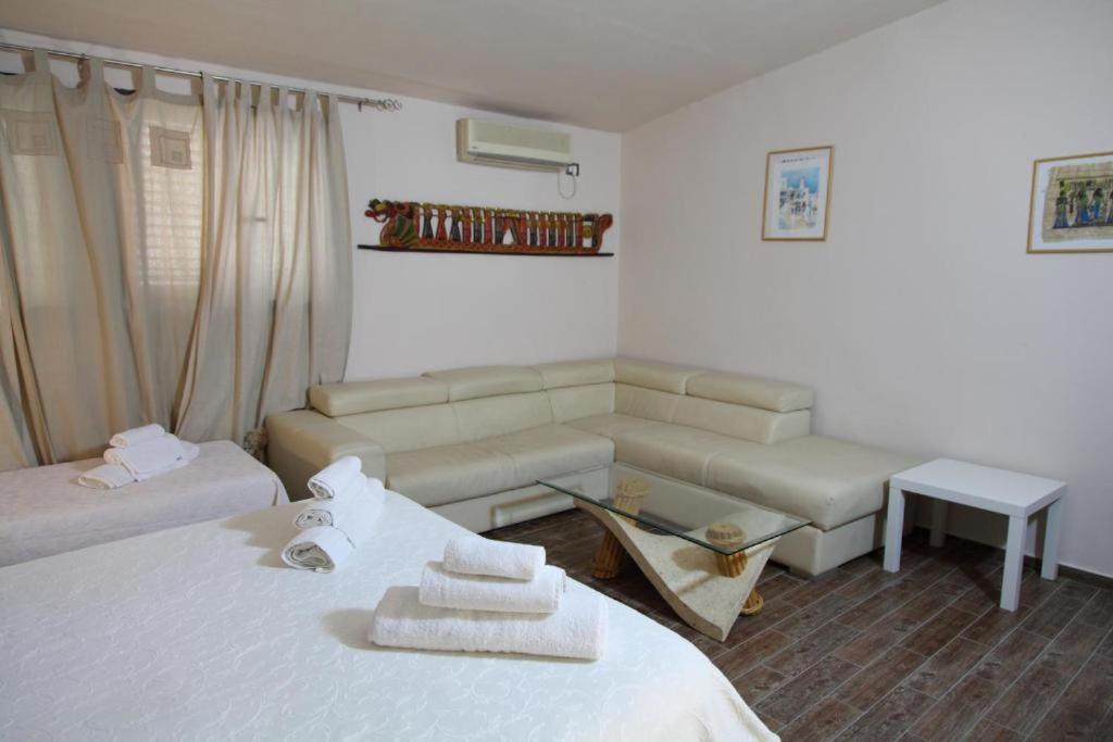צ'פאלו B&B Madema מראה חיצוני תמונה